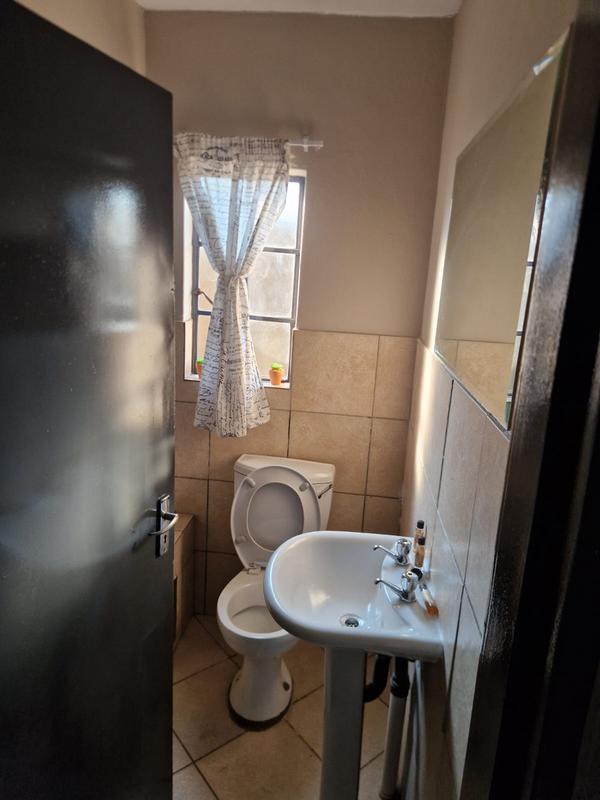 2 Bedroom Property for Sale in Jabulani Gauteng