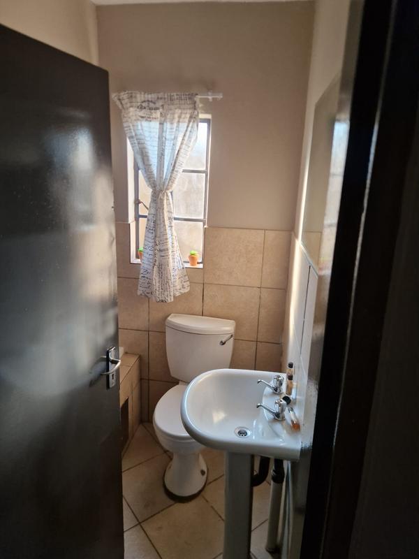 2 Bedroom Property for Sale in Jabulani Gauteng