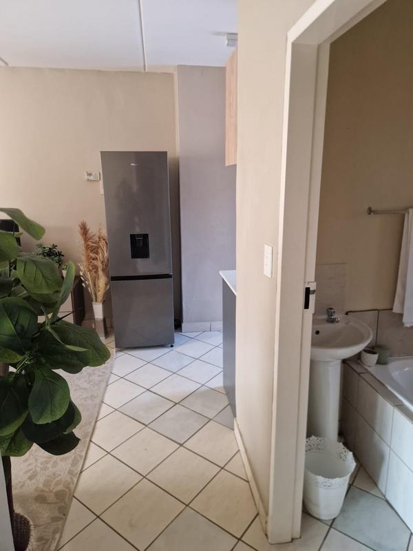 2 Bedroom Property for Sale in Protea Glen Gauteng