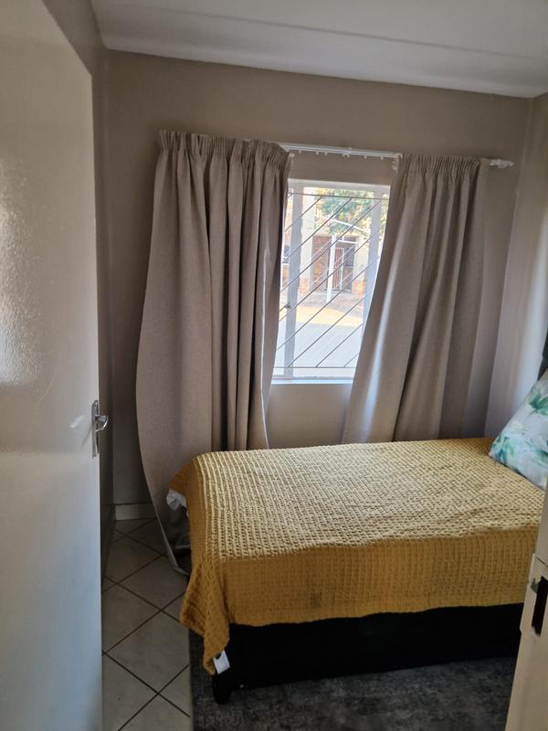 2 Bedroom Property for Sale in Protea Glen Gauteng