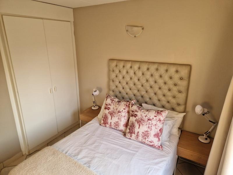 2 Bedroom Property for Sale in Protea Glen Gauteng