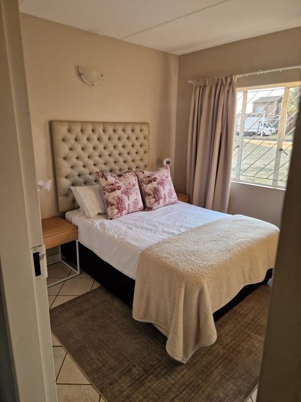 2 Bedroom Property for Sale in Protea Glen Gauteng