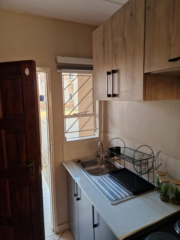 2 Bedroom Property for Sale in Protea Glen Gauteng