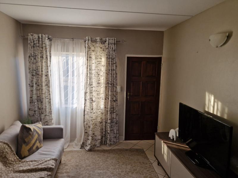 2 Bedroom Property for Sale in Protea Glen Gauteng