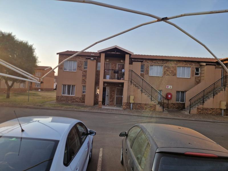 2 Bedroom Property for Sale in Protea Glen Gauteng