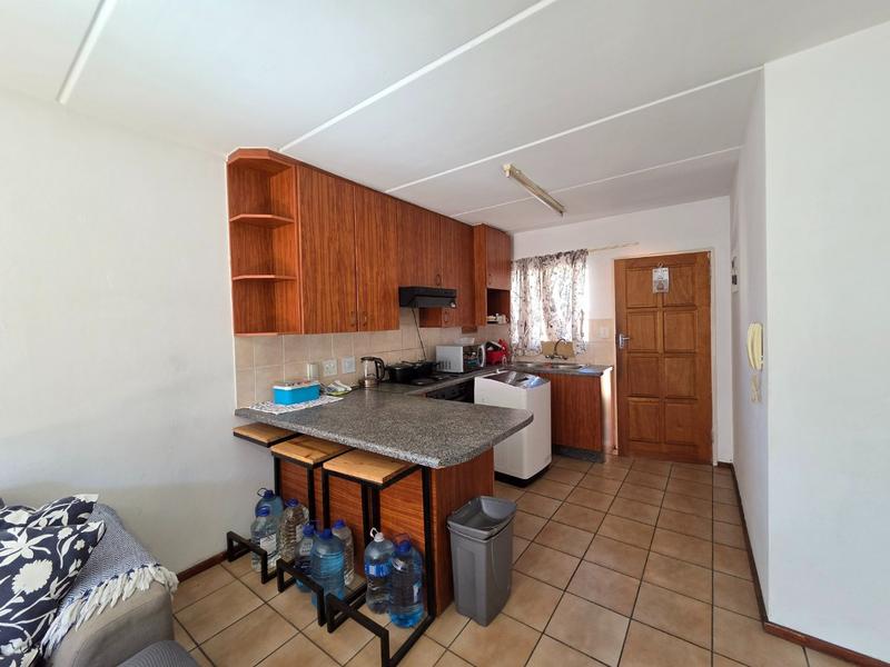 To Let 2 Bedroom Property for Rent in Kenmare Gauteng