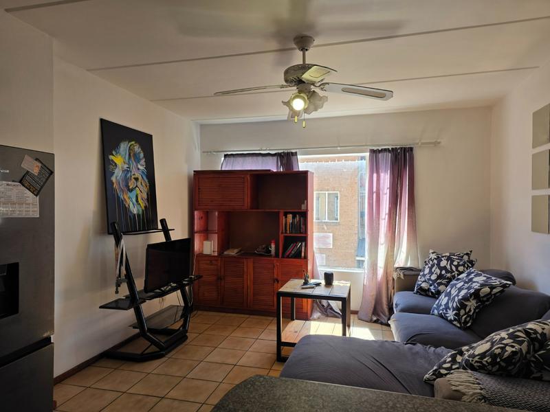 To Let 2 Bedroom Property for Rent in Kenmare Gauteng