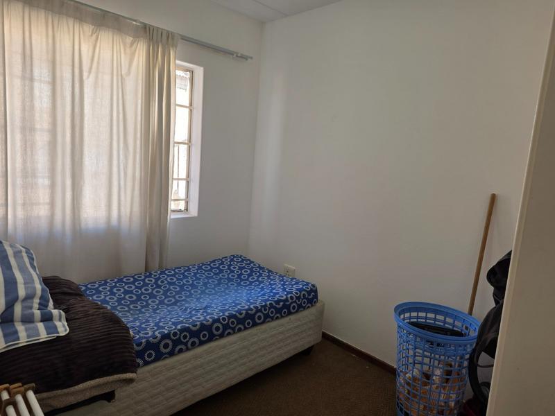 To Let 2 Bedroom Property for Rent in Kenmare Gauteng
