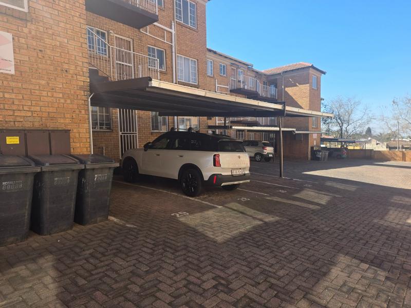 To Let 2 Bedroom Property for Rent in Kenmare Gauteng