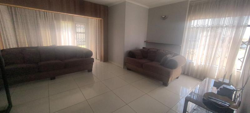 4 Bedroom Property for Sale in Witpoortjie Gauteng