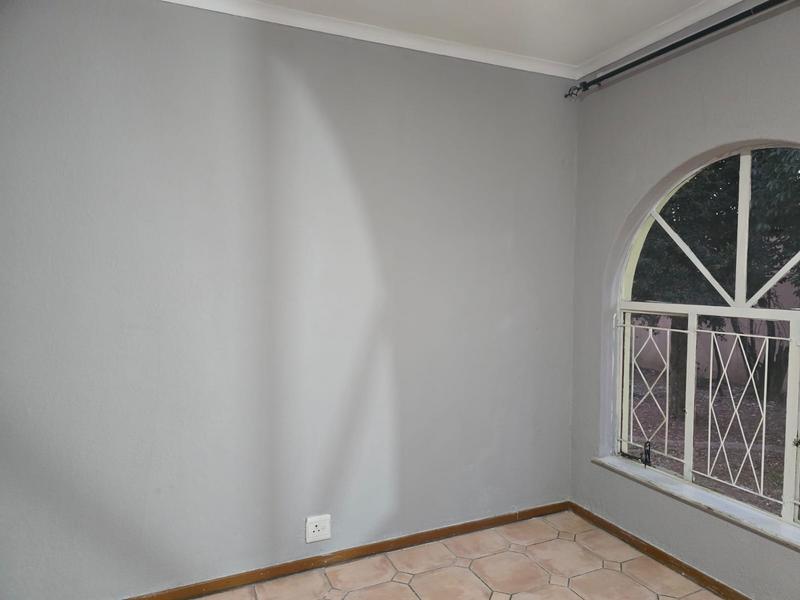 To Let 4 Bedroom Property for Rent in Glen Marais Gauteng
