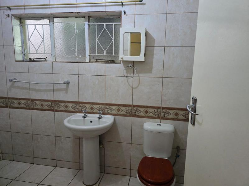 To Let 4 Bedroom Property for Rent in Glen Marais Gauteng
