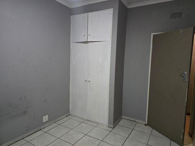 To Let 4 Bedroom Property for Rent in Glen Marais Gauteng
