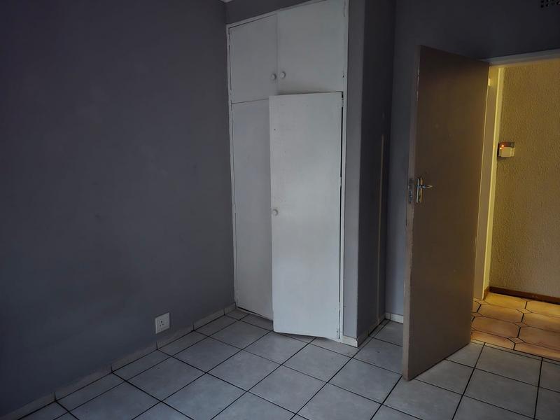 To Let 4 Bedroom Property for Rent in Glen Marais Gauteng