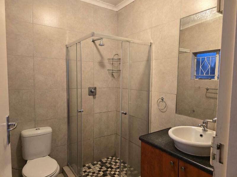 To Let 4 Bedroom Property for Rent in Glen Marais Gauteng