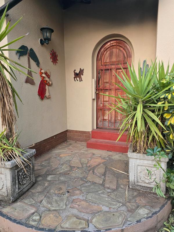 To Let 4 Bedroom Property for Rent in Glen Marais Gauteng