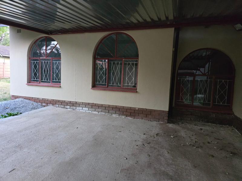 To Let 4 Bedroom Property for Rent in Glen Marais Gauteng