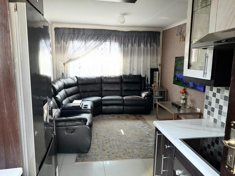 To Let 2 Bedroom Property for Rent in Savanna City Gauteng