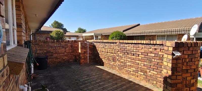 To Let 2 Bedroom Property for Rent in Norton Park Gauteng
