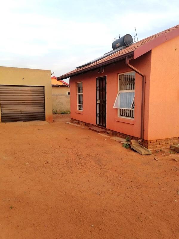 2 Bedroom Property for Sale in Bram Fischerville Gauteng