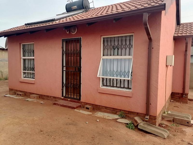 2 Bedroom Property for Sale in Bram Fischerville Gauteng