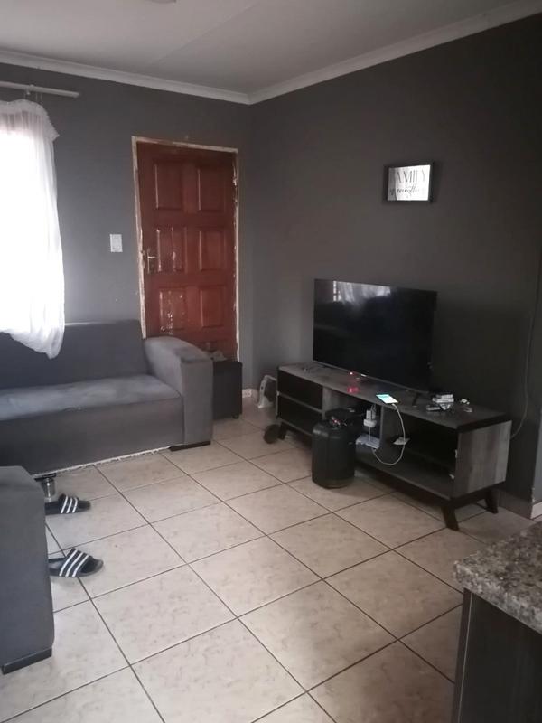 2 Bedroom Property for Sale in Bram Fischerville Gauteng
