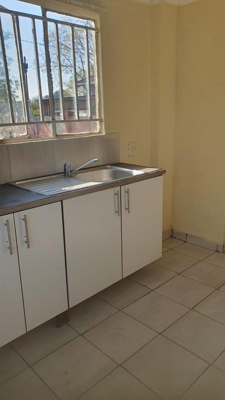 To Let 1 Bedroom Property for Rent in Primrose Gauteng