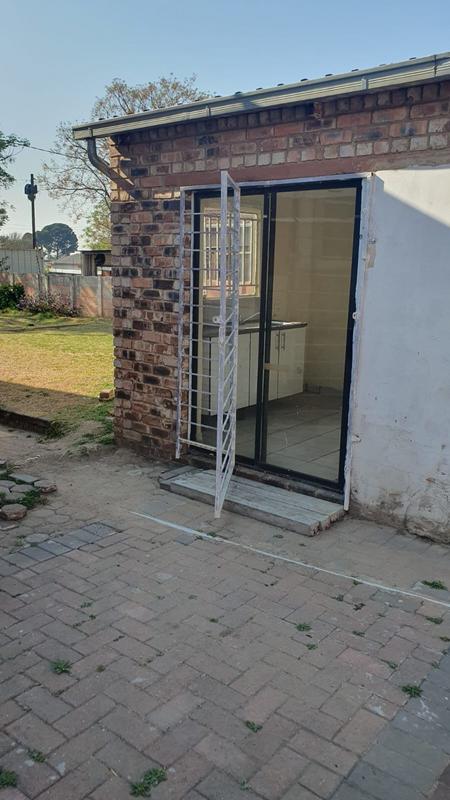 To Let 1 Bedroom Property for Rent in Primrose Gauteng