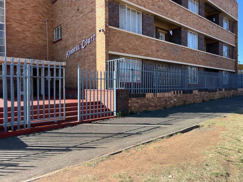 1 Bedroom Property for Sale in Kenilworth Gauteng