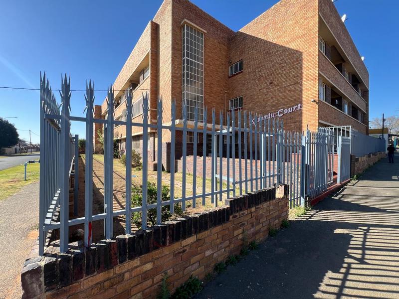 1 Bedroom Property for Sale in Kenilworth Gauteng