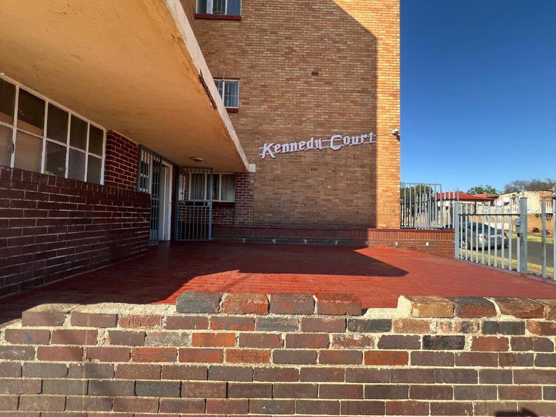 1 Bedroom Property for Sale in Kenilworth Gauteng