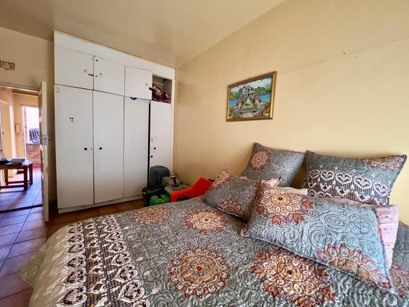 1 Bedroom Property for Sale in Kenilworth Gauteng