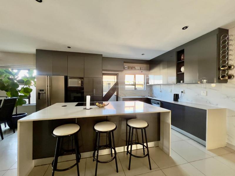 5 Bedroom Property for Sale in Alveda Park Gauteng
