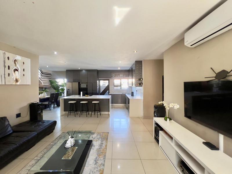 5 Bedroom Property for Sale in Alveda Park Gauteng