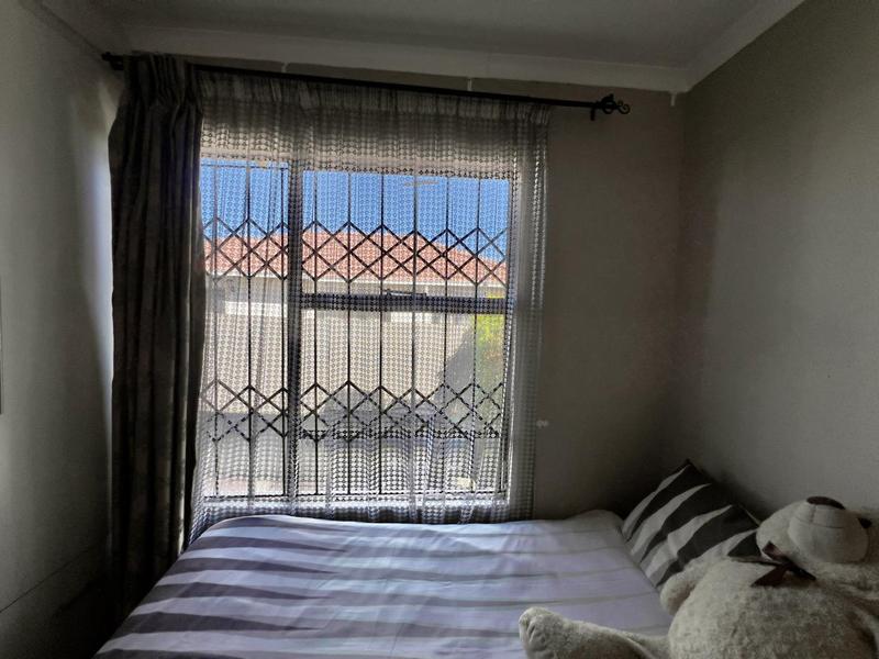 5 Bedroom Property for Sale in Alveda Park Gauteng