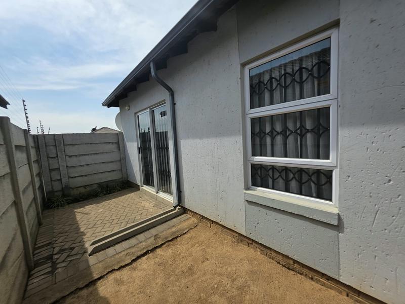 3 Bedroom Property for Sale in Crystal Park Gauteng