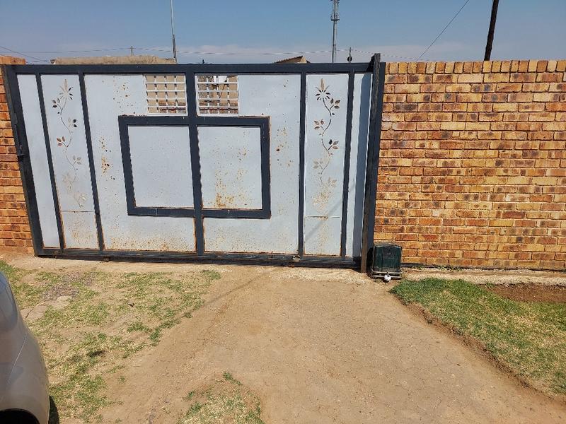 0 Bedroom Property for Sale in Magagula Heights Gauteng
