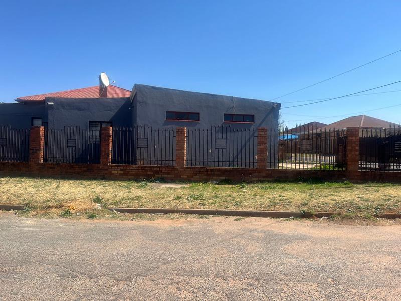 10 Bedroom Property for Sale in Roodepoort North Gauteng