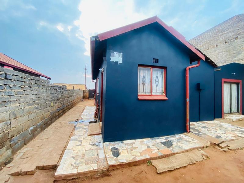 2 Bedroom Property for Sale in Protea Glen Gauteng
