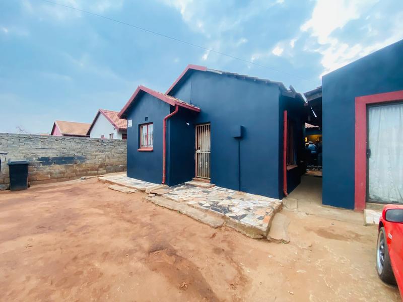 2 Bedroom Property for Sale in Protea Glen Gauteng