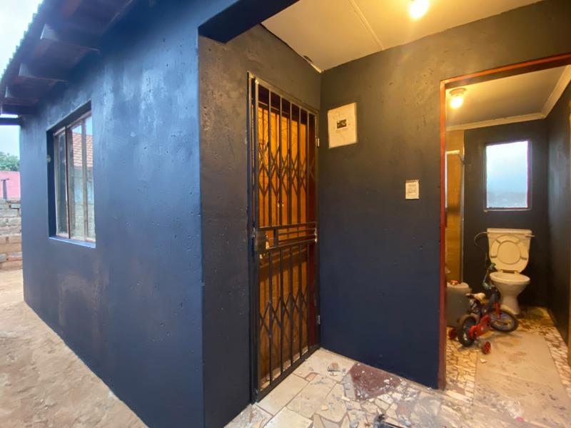 2 Bedroom Property for Sale in Protea Glen Gauteng