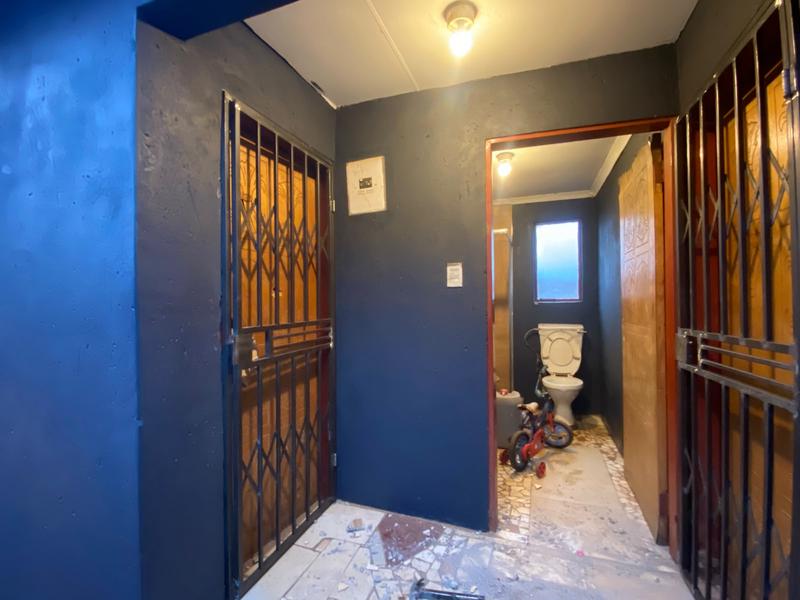 2 Bedroom Property for Sale in Protea Glen Gauteng