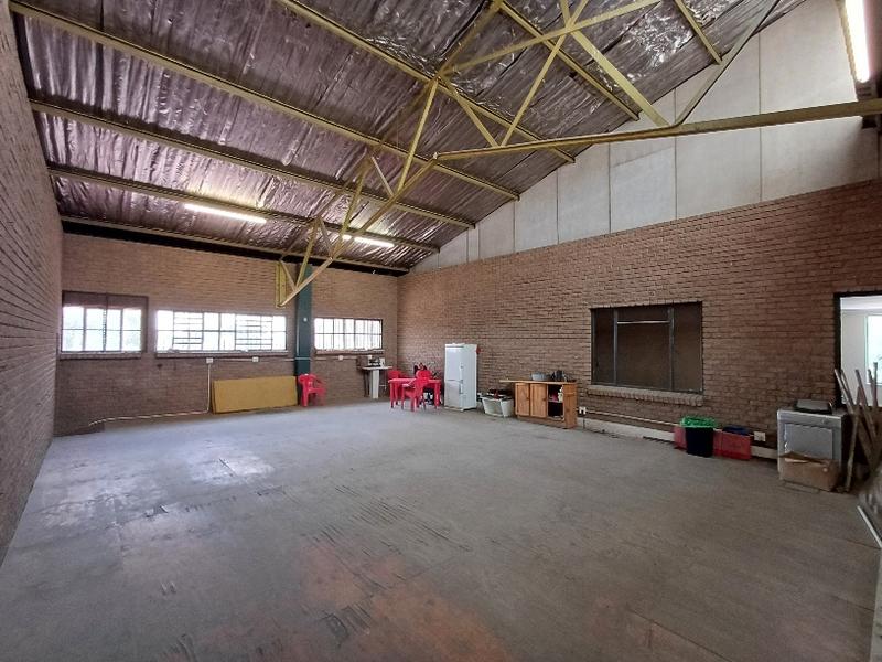 To Let Commercial Property for Rent in Hennopspark Gauteng