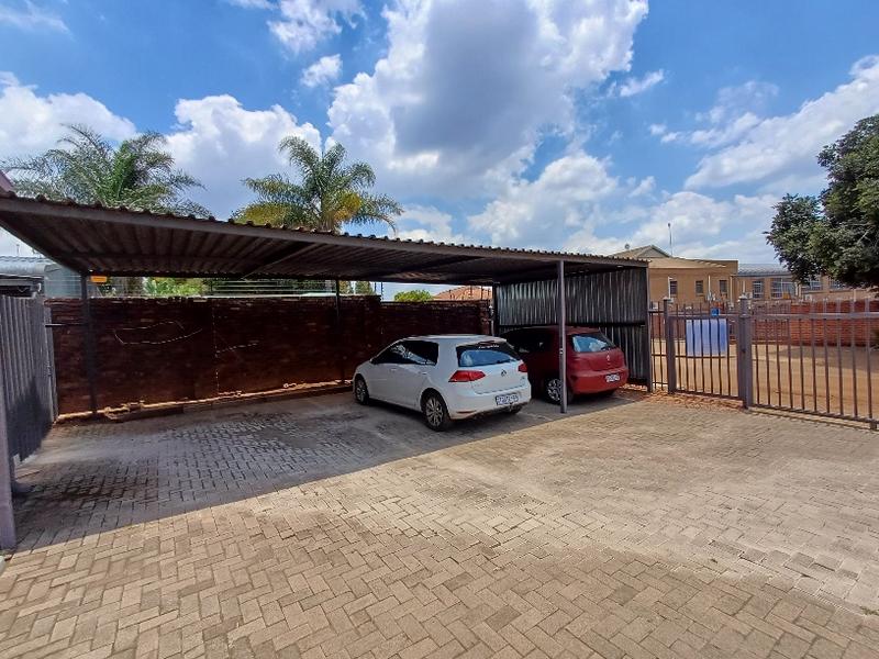 To Let Commercial Property for Rent in Hennopspark Gauteng