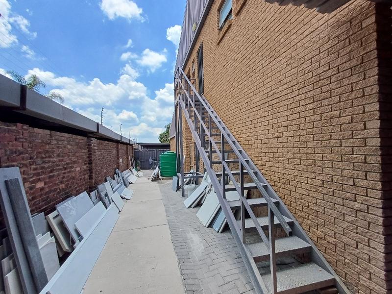 To Let Commercial Property for Rent in Hennopspark Gauteng
