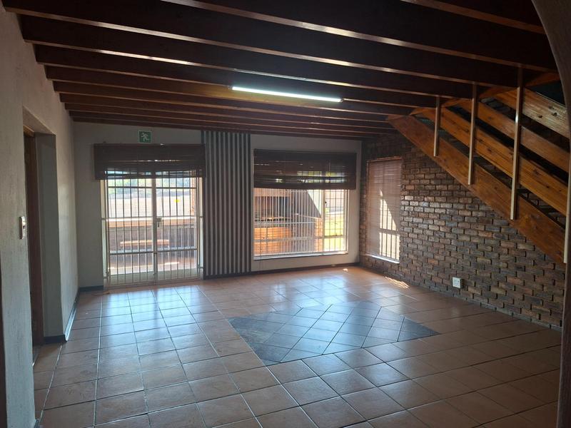 To Let Commercial Property for Rent in Doornkloof Gauteng
