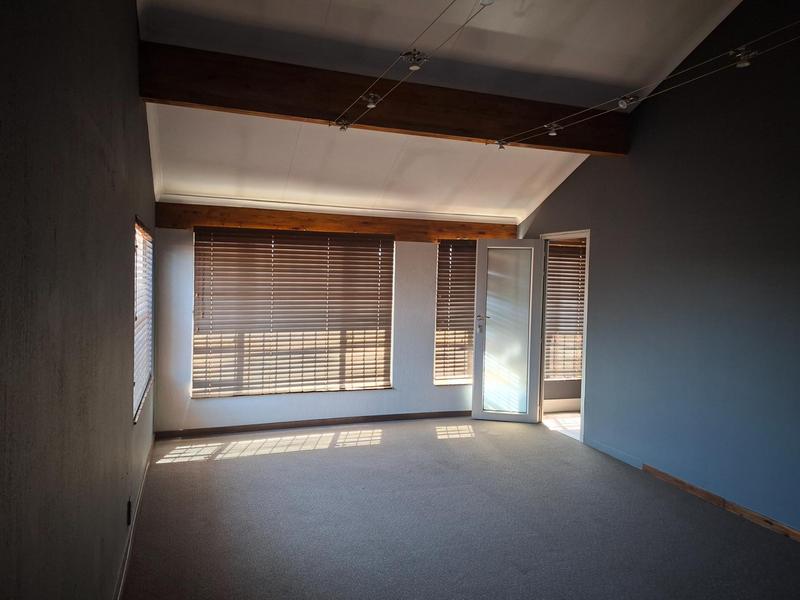To Let Commercial Property for Rent in Doornkloof Gauteng