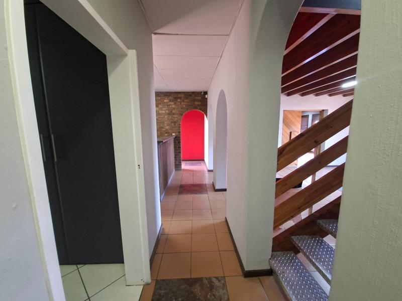 To Let Commercial Property for Rent in Doornkloof Gauteng
