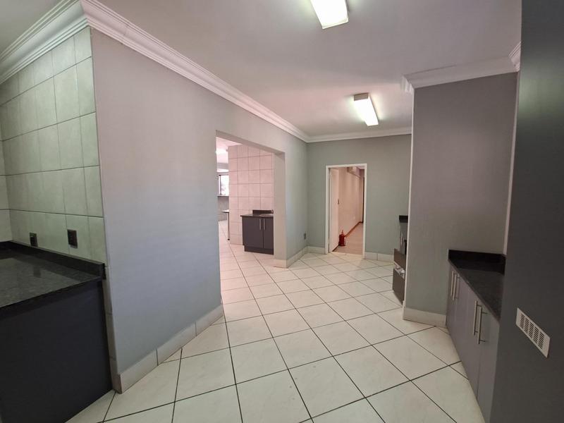 To Let Commercial Property for Rent in Doornkloof Gauteng