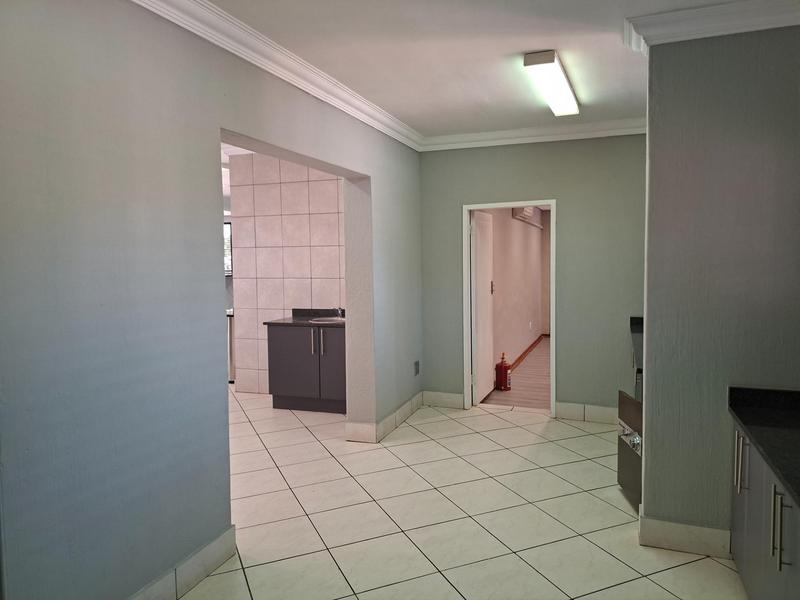 To Let Commercial Property for Rent in Doornkloof Gauteng